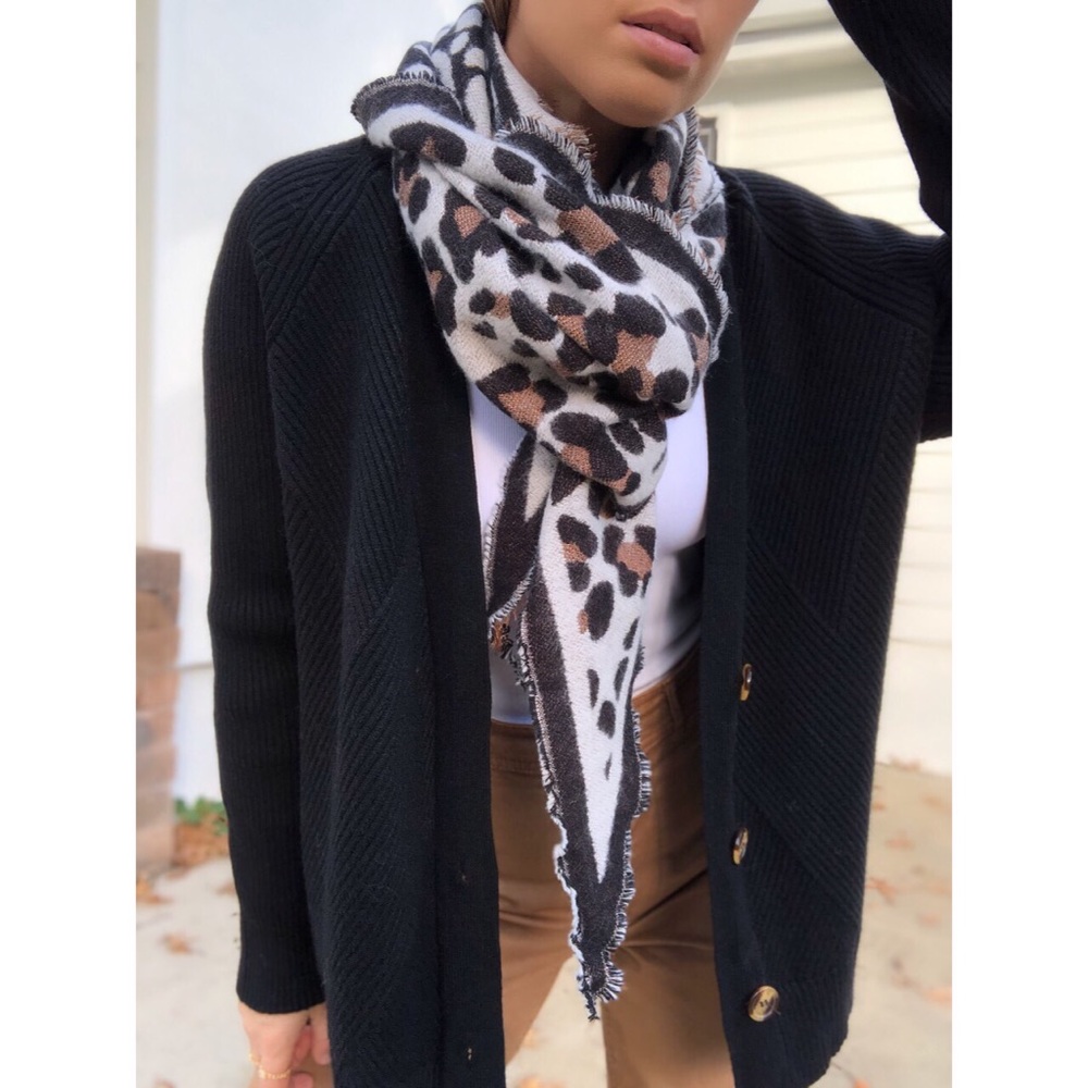 Last 1✨Leopard Print Scarf - Melissa - Picture 2 of 8